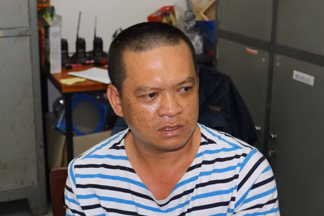 Nam tài xế tại cơ quan điều tra. Ảnh: Minh Anh.