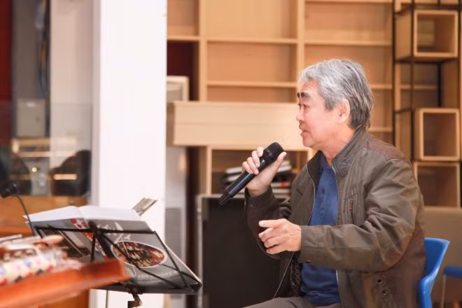 NSND Quang Thọ say sưa tập luyện tại Nhà hát ca múa nhạc Việt Nam