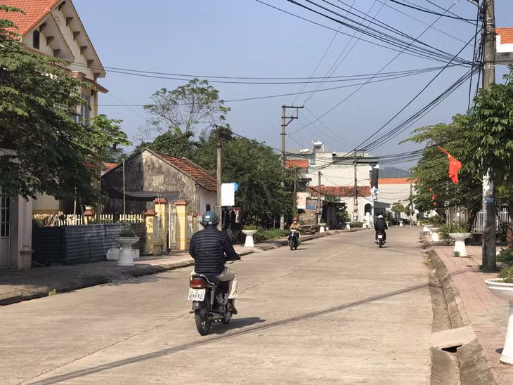 Đường phố xã Tiên Lãng luôn khang trang, sạch sẽ 