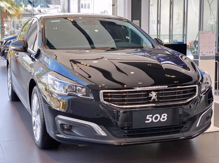 Peugeot 508 đang được bán với giá 1,19 tỷ đồng.
