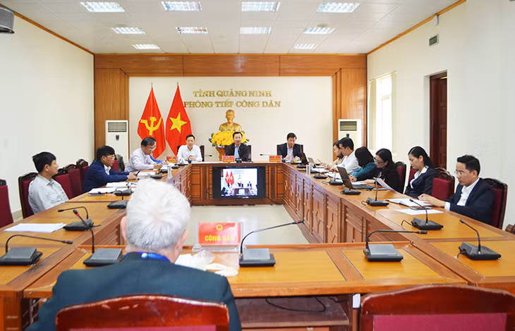 Đồng chí Cao Tường Huy, Phó Chủ tịch UBND tỉnh chủ trì buổi tiếp công dân