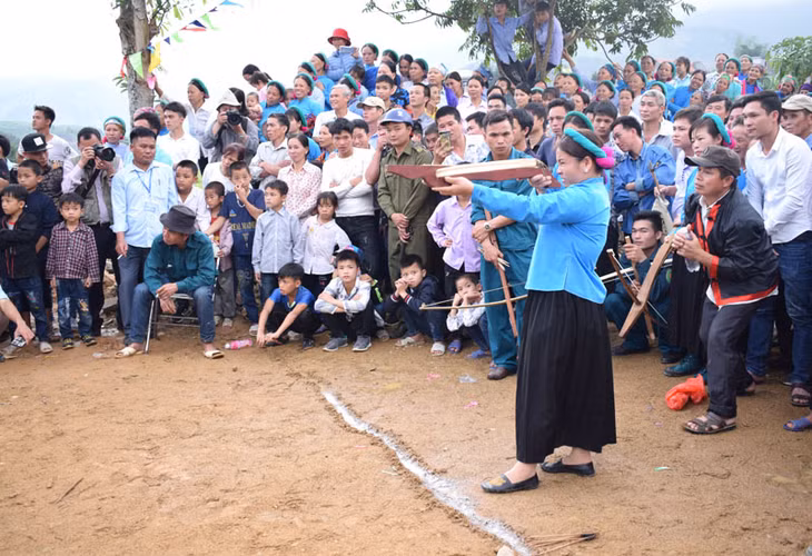 Môn bắn nỏ của chị em 
