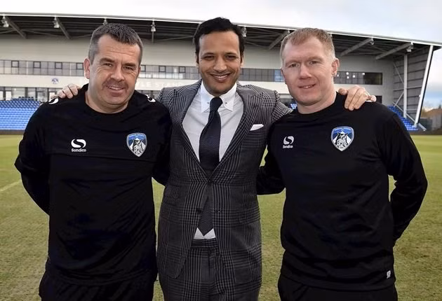  Paul Scholes sẽ chính thức đối đầu với thử thách ở cương vị mới.