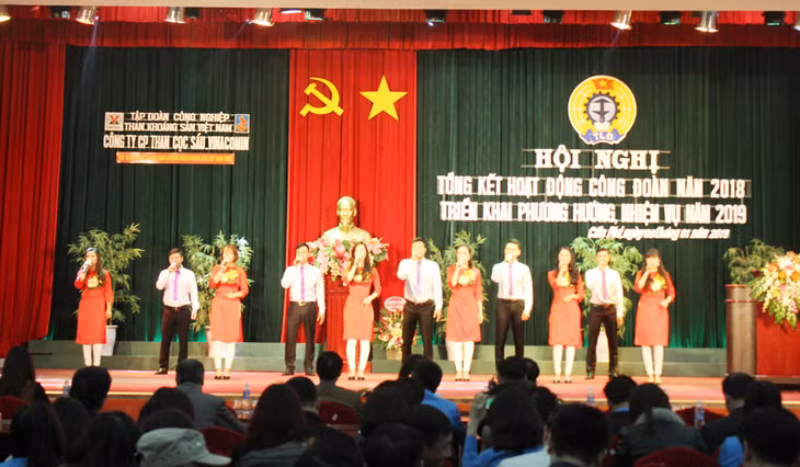 Câu lạc bộ thường xuyên biểu diễn phục vụ các sự kiện của Công ty.