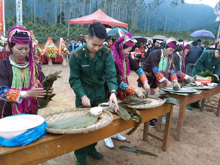 Thi gói bánh trưng