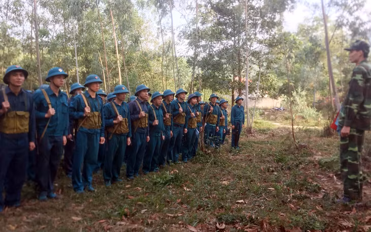 Lớp đào tạo khóa 4 tại Trường Quân sự tỉnh. 
