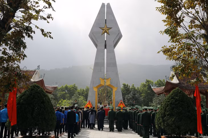 Thắp hương 