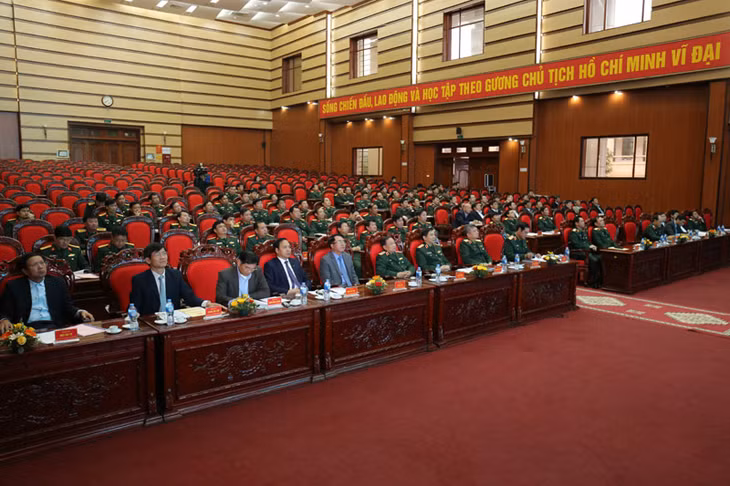 Các đại biểu dự hội nghị.