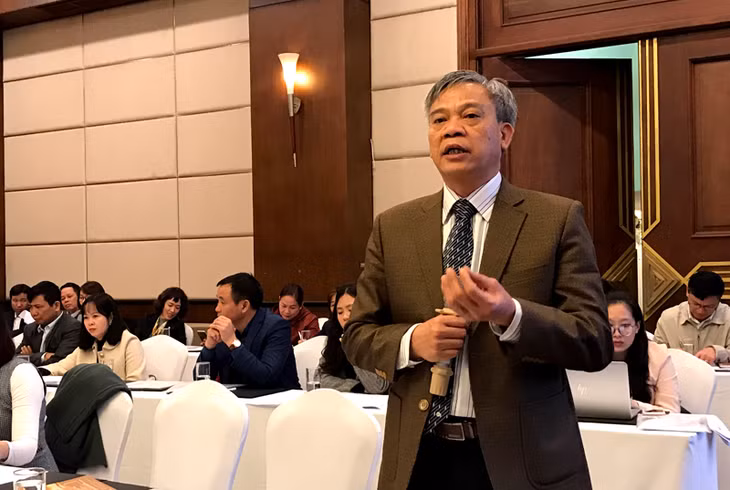 Phó giám đốc Sở LĐ, TB&XH Lê Minh Sơn phát biểu ý kiến tại Hội thảo.