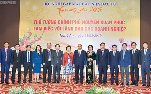 Thủ tướng gặp gỡ các nhà đầu tư lớn đầu tư vào Nghệ An.
