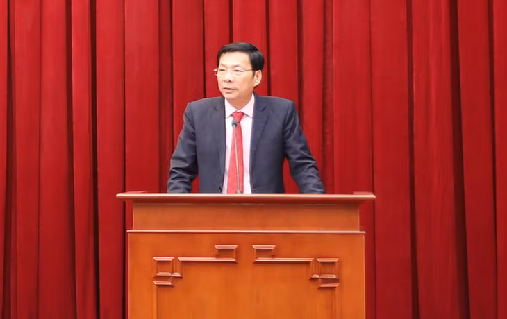 Bí thư Tỉnh ủy Nguyễn Văn Đọc phát biểu kết luận hội nghị.