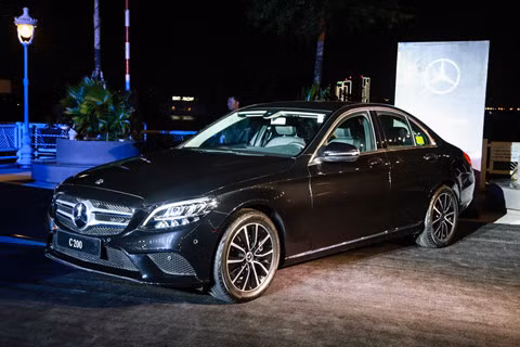 Giá bán của 3 phiên bản C 200, C 200 Exclusive và C 300 AMG lần lượt là 1,499, 1,709 và 1,897 tỷ đồng.