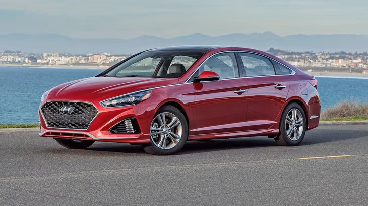 Sonata vẫn là một chủ lực doanh số cần thiết của Hyundai (Ảnh: Hyundai Sonata 2018)