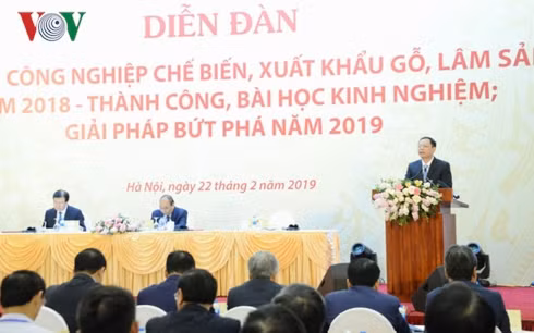 Các đại biểu dự Diễn đàn
