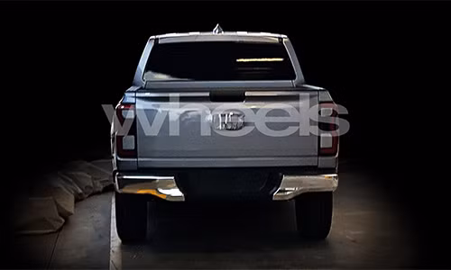 Ngoại thất lấy cảm hứng từ Ford F-250 Superduty.