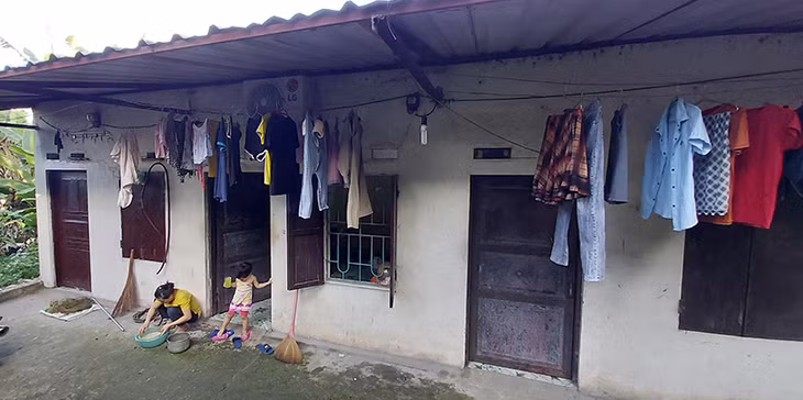 Nếu không phải tăng ca, người lao động có thể về sớm đón con và chăm sóc gia đình.
