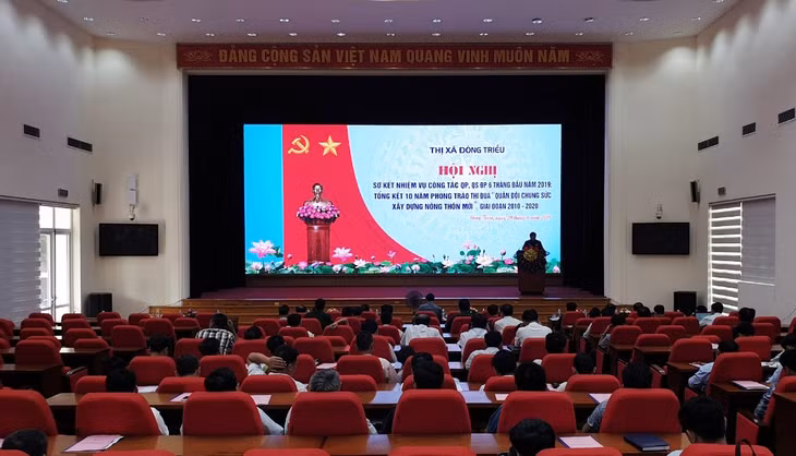 Quang cảnh hội nghị. 