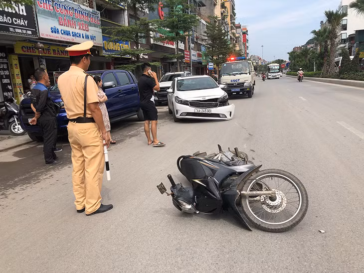 mỗi năm