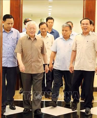 Trong ảnh: Tổng Bí thư, Chủ tịch nước Nguyễn Phú Trọng và các đại biểu tham dự cuộc họp. Ảnh: TTXVN