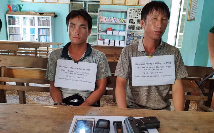  2 đối tượng cùng tang vật