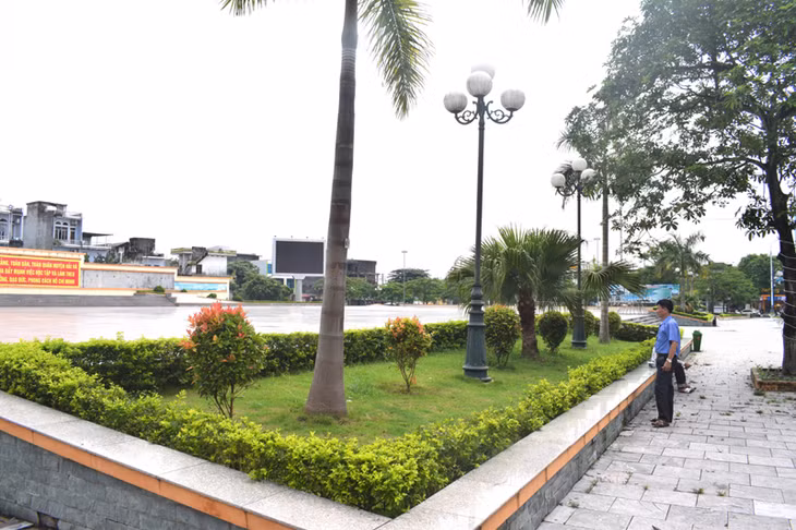 Công viên cây xanh là điểm nhấn về môi trường của thị trấn Quảng Hà và huyện Hải Hà