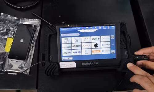  Minh họa một bộ công cụ mở khóa các mẫu smartphone của Cellebrite.