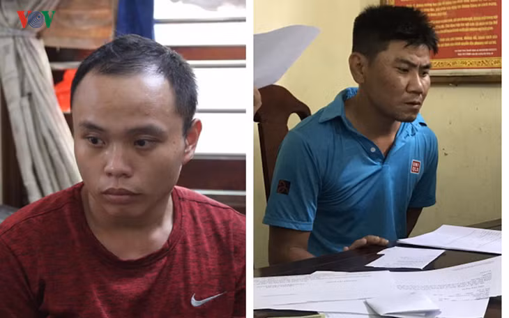  Đối tượng Phan Văn Tuấn (áo đỏ) và Nguyễn Khiêm Trung tại cơ quan điều tra.