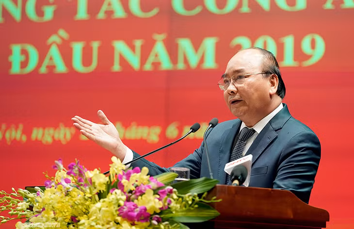 Thủ tướng Nguyễn Xuân Phúc phát biểu tại hội nghị. Ảnh VGP/Quang Hiếu