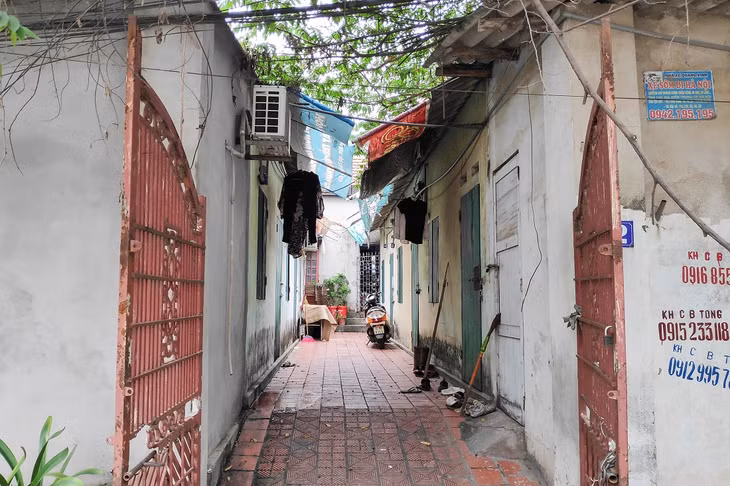 Những phòng trọ bình dân tại khu 7, phường Giếng Đáy (Hạ Long), có diện tích nhỏ gọn nằm san sát nhau.