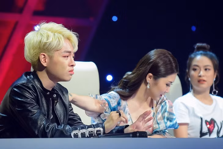 Đức Phúc, Hương Tràm và Hoàng Thùy Linh - bộ ba giám khảo trẻ tuổi trong "The Debut".