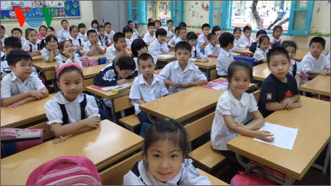  Lãnh đạo Sở GD-ĐT Hà Nội khẳng định sẽ đảm bảo an toàn danh tính của phụ huynh cũng như việc học tập cho con của họ nếu phụ huynh đó tố giác việc lạm thu ở trường học (Ảnh minh họa)