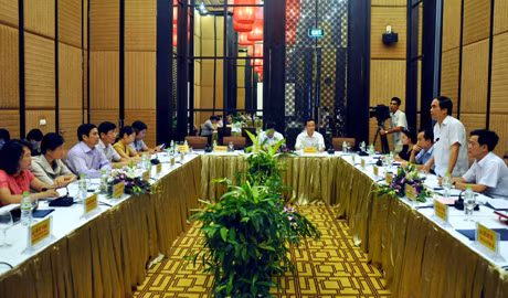 Quang cảnh buổi làm việc.