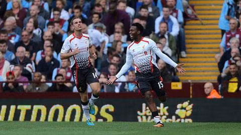 Sturridge (phải) ghi bàn thắng duy nhất cho Liverpool