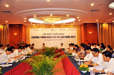 Hội nghị triển khai chương trình kích cầu du lịch năm 2013 do Tổng cục Du lịch phối hợp với Sở Văn hoá, Thể thao và Du lịch Quảng Ninh tổ chức tại TP Hạ Long vào tháng 5-2013.