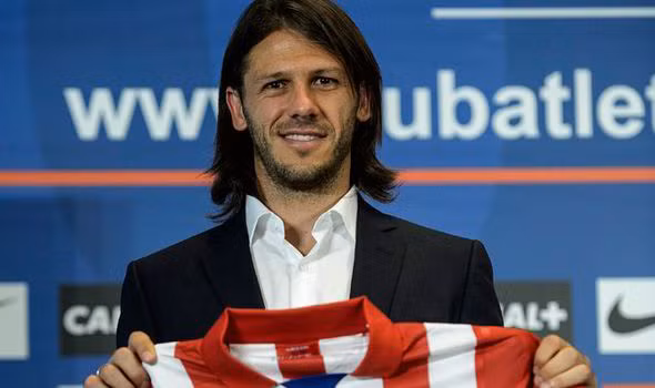 Man City rất muốn chiêu được Martin Demichelis - Ảnh: Express.co.uk
