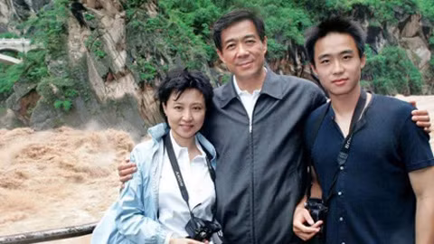 Gia đình Bạc Hy Lai trong một kỳ nghỉ