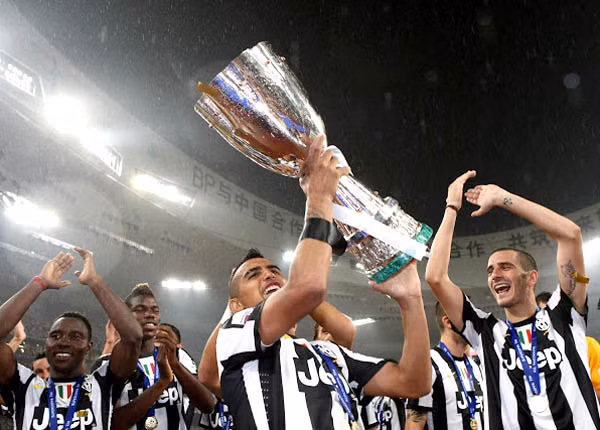 Juventus đừng để phân tâm sau danh hiệu Siêu Cúp Italia