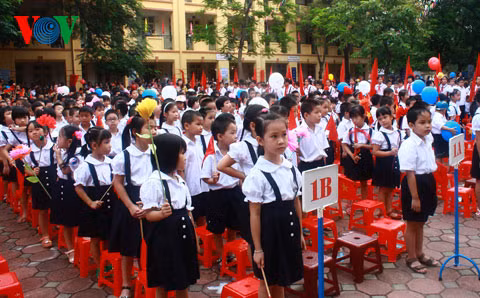  Trong giáo dục, dạy chữ quan trọng nhưng dạy trẻ làm người còn quan trọng hơn gấp nhiều