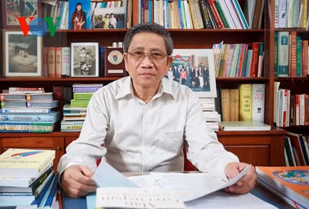 GS Nguyễn Minh Thuyết: "Lạm thu trong trường học như tình trạng hùn tiền đưa hối lộ" (Ảnh: Thành Long)