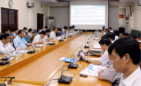Quang cảnh buổi làm việc.