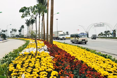Cửa ngõ TP Hạ Long. Ảnh: Nghĩa Hiếu