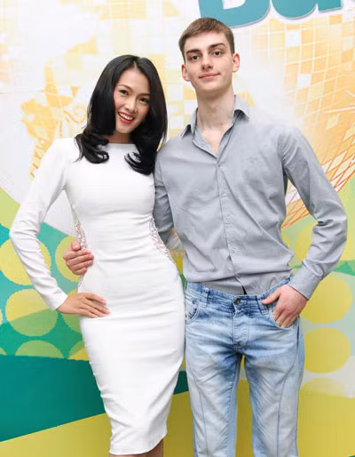  Cặp của diễn Viên Anh Thư.