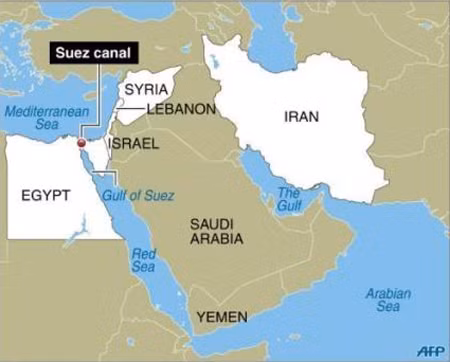 Tàu Iran vượt qua kênh đào Suez tiến đến gần Syria. Đồ họa: AFP