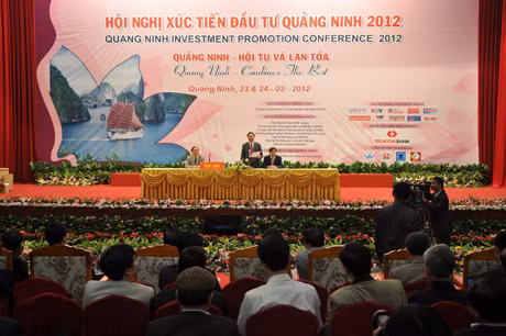 Quang cảnh buổi họp báo.