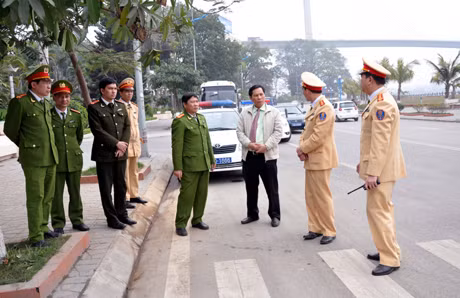 Bố trí phương án đảm bảo TTATGT dọc tuyến đường từ Trung tâm Hội nghị đến Bãi đến khu Công nghiệp Cái Lan và khu vực Tuần châu.