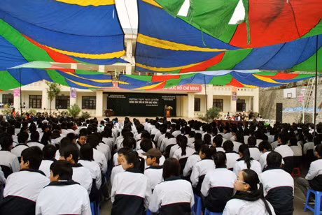 Lễ phát động thu hút được trên 1.000 cán bộ, giáo viên, học sinh Trường THPT Ngô Quyền (TP Hạ Long) tham gia.