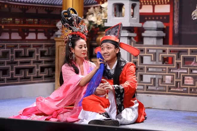 Nam Thư và Trấn Thành nhận được nhiều khen ngợi nhờ kết hợp ăn ý trong tập 5, mùa 3 chương trình Ơn giời! Cậu đây rồi. Ảnh: CTCC.