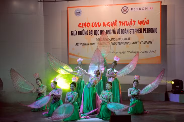 Tiết mục múa 