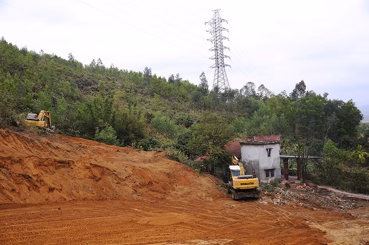 Mặt bằng bị vướng mắc trong thi công cao tốc Hạ Long - Vân Đồn đoạn qua TP Hạ Long