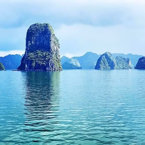  Những khung cảnh đẹp mê hồn ở vịnh Hạ Long qua ống kính du khách này. Ảnh BO 